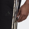 quan-adidas-nam-chinh-hang-essentials-french-terry-camo-print-joggers-den-japans