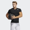 ao-adidas-chinh-hang-compression-techfit-den-japansport-gm5037