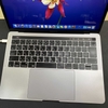 da-qua-su-dung-apple-macbook-pro-2018-13-inch-core-i7-ram-16gb-512gb-mac9006-sil