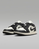 giay-nike-nu-chinh-hang-air-jordan-1-low-se-trang-den-japansport-fb9893-101