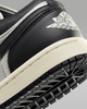 giay-nike-nu-chinh-hang-air-jordan-1-low-se-trang-den-japansport-fb9893-101