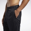 quan-reebok-chinh-hang-workout-ready-shorts-black-japansport-fp9186
