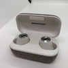 da-qua-su-dung-tai-nghe-sennheiser-chinh-hang-momentum-true-wireless-2-trang-jap