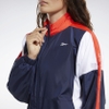 ao-khoac-reebok-chinh-hang-training-essentials-woven-linear-logo-xanh-japansport