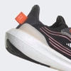 giay-adidas-nam-chinh-hang-ultraboost-light-mau-den-japansport-hq1399