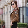Mã D293: áo khoác da nữ Pc phương tây thêu hoa sang trọng