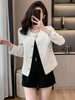 Mã K636: Áo khoác nữ màu đen sang trọng và cao cấp