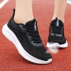 Mã M091: Giày nữ mùa hè với lỗ xỏ dây lớn, phần trên bằng lưới đơn khoét rỗng, giày chạy bộ