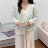 Mã K696: Áo khoác len hình thoi dáng suông nhẹ nhàng