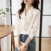 Mã L716: Áo sơ mi trắng viền tai gỗ cao cấp cho nữ