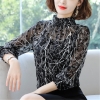 Mã B255: Áo sơ mi voan hoa cổ đứng tay dài nữ