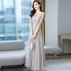 Mã D037: đầm váy nữ dáng dài nhẹ nhàng quá gối