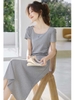 Mã M210: Đầm dệt kim thêu cổ vuông