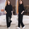 Mã H740: Sét bộ thể thao nữ dáng rộng trung niên phong cách phương tây