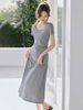 Mã M210: Đầm dệt kim thêu cổ vuông