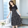 Mã B700: đầm dài họa tiết phong cách Hepburn