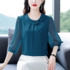 Mã L148: Áo sơ mi lụa nữ tay lửng cổ sen thiết kế trung niên