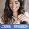 Miếng dán làm trắng răng Crest 3D Whitestrips Vivid Blanc Brillant