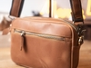 Túi đeo chéo nam đơn giản. Túi da nam đeo chéo Messenger basic Manuk Leather 7in