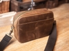 Túi đeo chéo nam da bò sáp đơn giản. Túi da nam Messenger basic Manuk Leather 7in crazy horse leather
