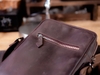 Túi đeo chéo da bò đựng ipad 11in, dòng túi messenger da thật đựng ipad Manuk Leather