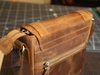 Túi chéo da sáp Crazy horse Messenger classic vàng bò