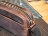Túi đeo chéo nam da bò sáp đơn giản may quai. Túi da nam Messenger basic Manuk Leather 7in crazy horse leather