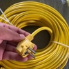 Dây Điện Vàng Kèm Ổ Cắm Phích Cắm Đúc Nguyên Khối 220VC
