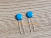 Tụ chống sét VARISTOR 7D241K 240V 7mm mới