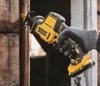 Máy cưa kiếm 12V Dewalt DCS312D2