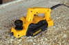 Máy bào 600W Dewalt D26676