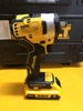 Máy siết bulon dùng pin 20V Dewalt DCF911D1