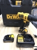 Máy khoan cầm tay 10.8V-1.3A.h Dewalt DCD716C2K-B1