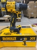 Máy khoan dùng pin 20V Max Dewalt DCD801N