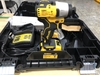 Máy vặn vít dùng pin Dewalt DCF801D2
