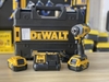 Máy vặn vít 20V max/BL DeWalt DCF809P2