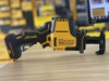 Máy cưa kiếm 20V Max Dewalt DCS369D1
