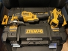 Máy cắt cầm tay 20V Dewalt DCS356P1