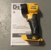 Đèn led dùng pin 20V max Dewalt DCL040