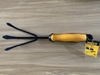 Cây xới đất làm vườn Ingco HGR1008