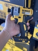 Máy vặn vít dùng pin 20V Max Dewalt DCF887N