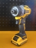 Máy khoan vặn vít dùng pin Dewalt DCF601D2