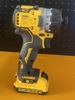 Máy khoan vặn vít dùng pin Dewalt DCF601D2