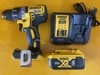Máy khoan pin 20V Max Dewalt DCD791M1