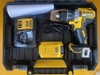 Máy khoan pin 20V Max Dewalt DCD791M1