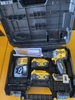 Máy khoan dùng pin 20V Max Dewalt DCD805P2T