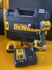 Máy khoan dùng pin 20V Max Dewalt DCD805M2