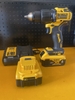 Máy khoan dùng pin 20V Max Dewalt DCD709M2