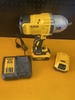 Máy vặn bulon dùng pin Dewalt DCF899HM2