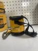 Loa sạc mini Bluetooth DeWALT DCR009
